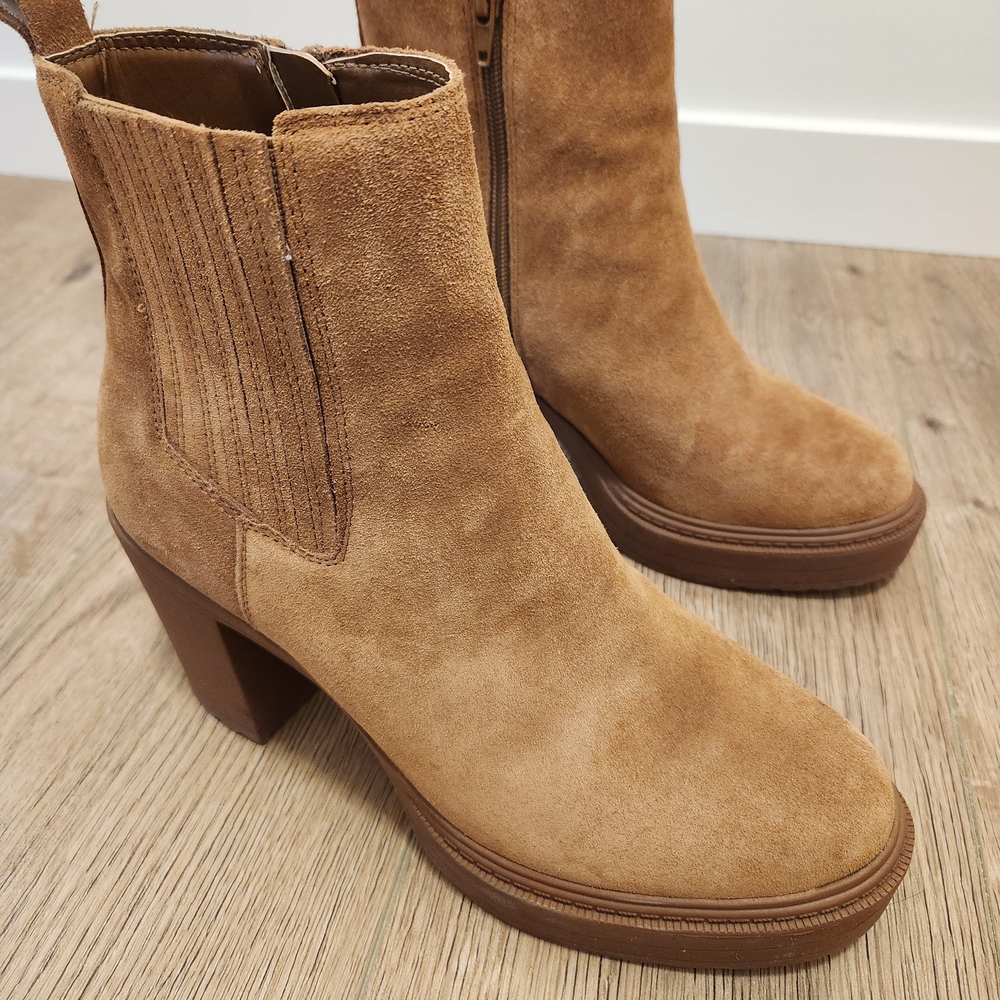 Denver Hayes Camel Heeled Boots